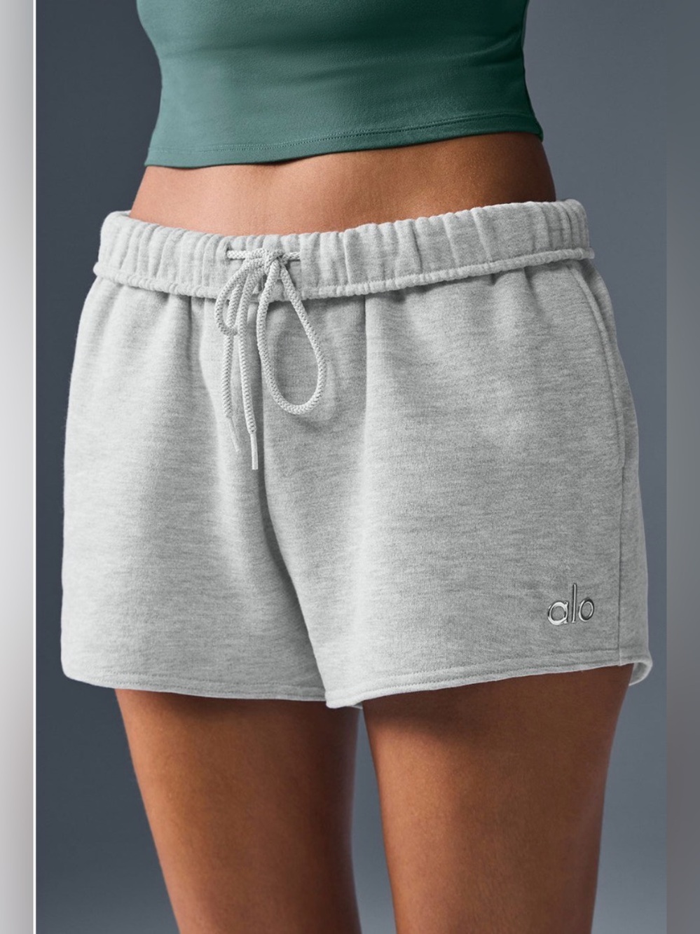 ALO Yoga Accolade Short - Athletic Heather Gray NWT Size M Drawstring Pockets
